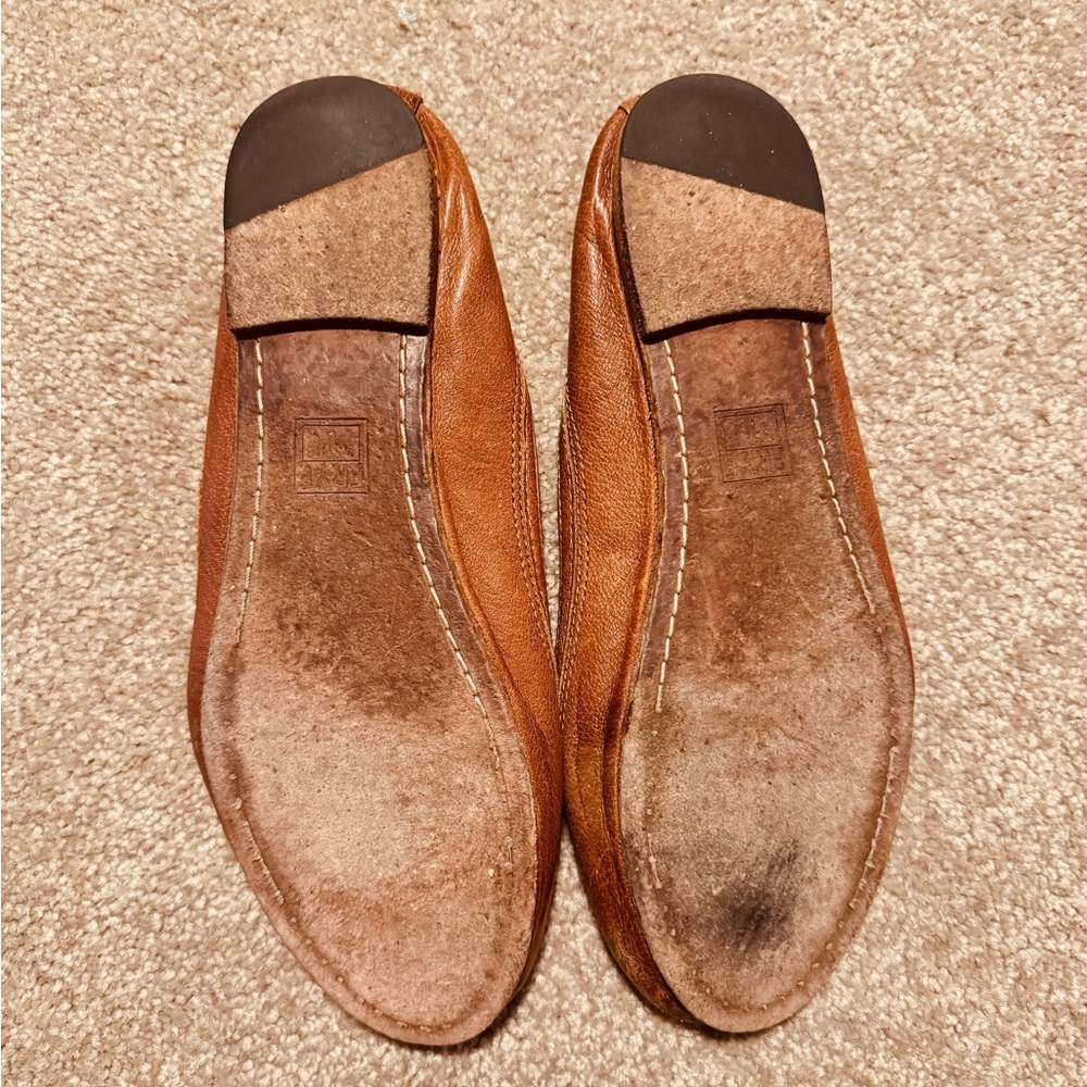 Frye Tan Leather Women's Flats - Picture 3 of 4